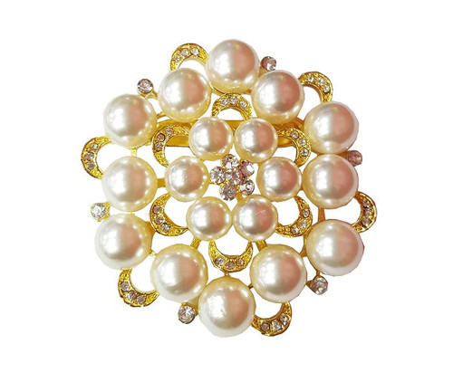 Brooch Pearls Round w/ Crystals Shape of Flws ,GD, 5 cm by 5 cm
