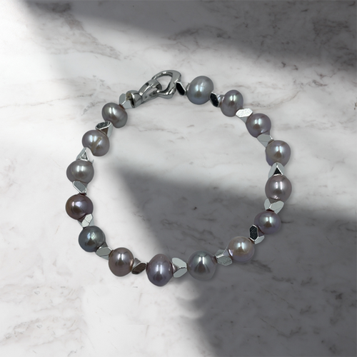 Bracelet- Grey fresh water pearls with silver beads