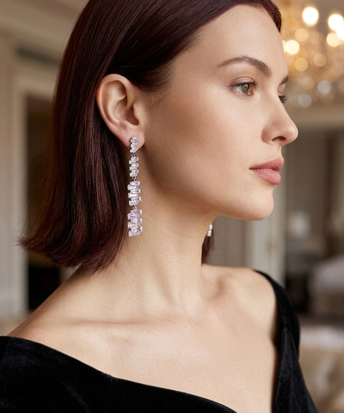 Earring long 70mm dangling Clear