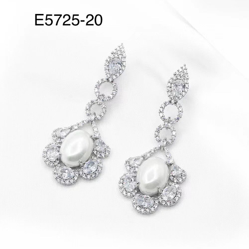 Cubic zirconia earring sterling silver post around with pearl