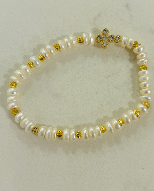 Cross bracelet freshwater pearls size gold beads