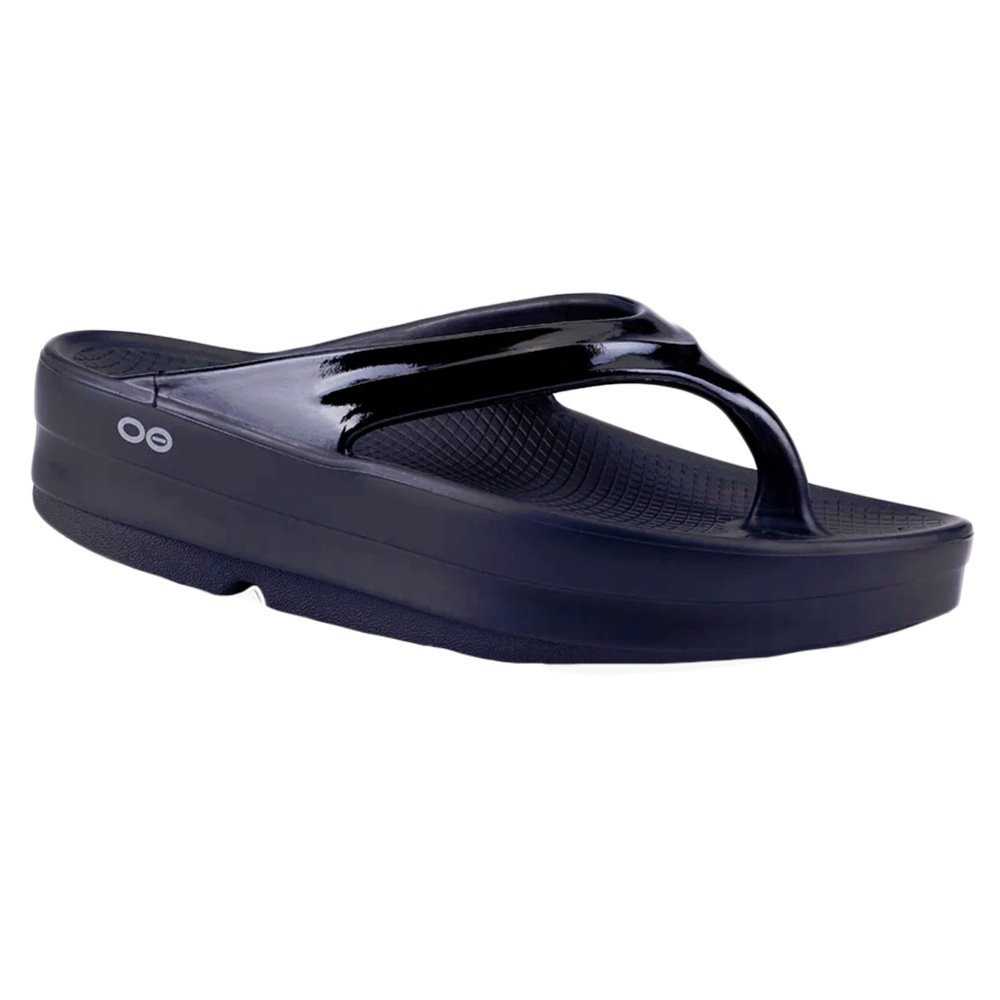 OOFOS OOmega OOlala ブラック サンダル OOFOS OOmega OOlala Sandal (Adults') - Peter Glenn Ski and Sports