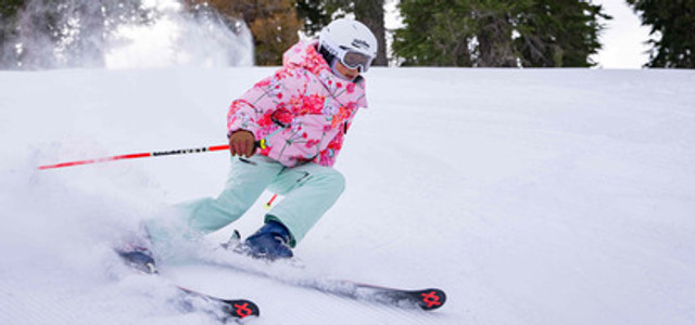 Finding the Best Youth Ski Jackets: Features & Brands to Look Out For 