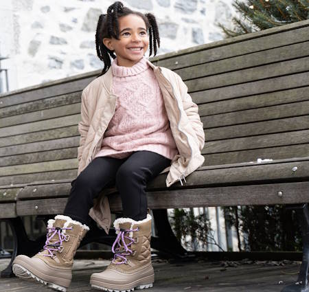 Find the Right Winter Boots for your Child at Peter Glenn