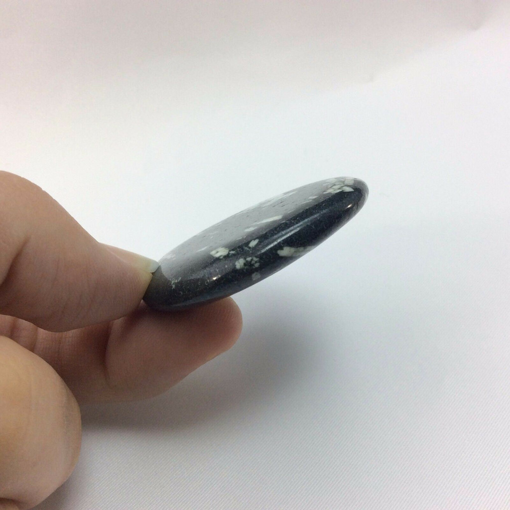Chinese Writing Stone Porphory 171124 Palm Pocket Crystal Specimen Black White
