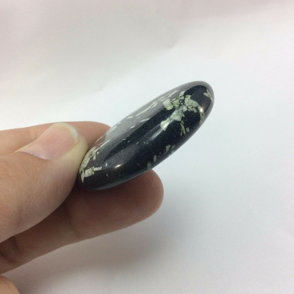 Chinese Writing Stone Porphory 171128 Palm Pocket Crystal Specimen Black White