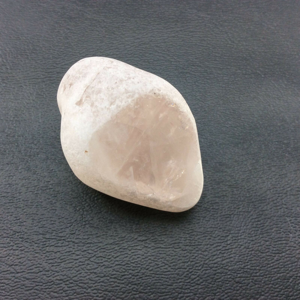 MeldedMind Rose Quartz Window Stone 1.25in Natural Pink Crystal Brazil 170572