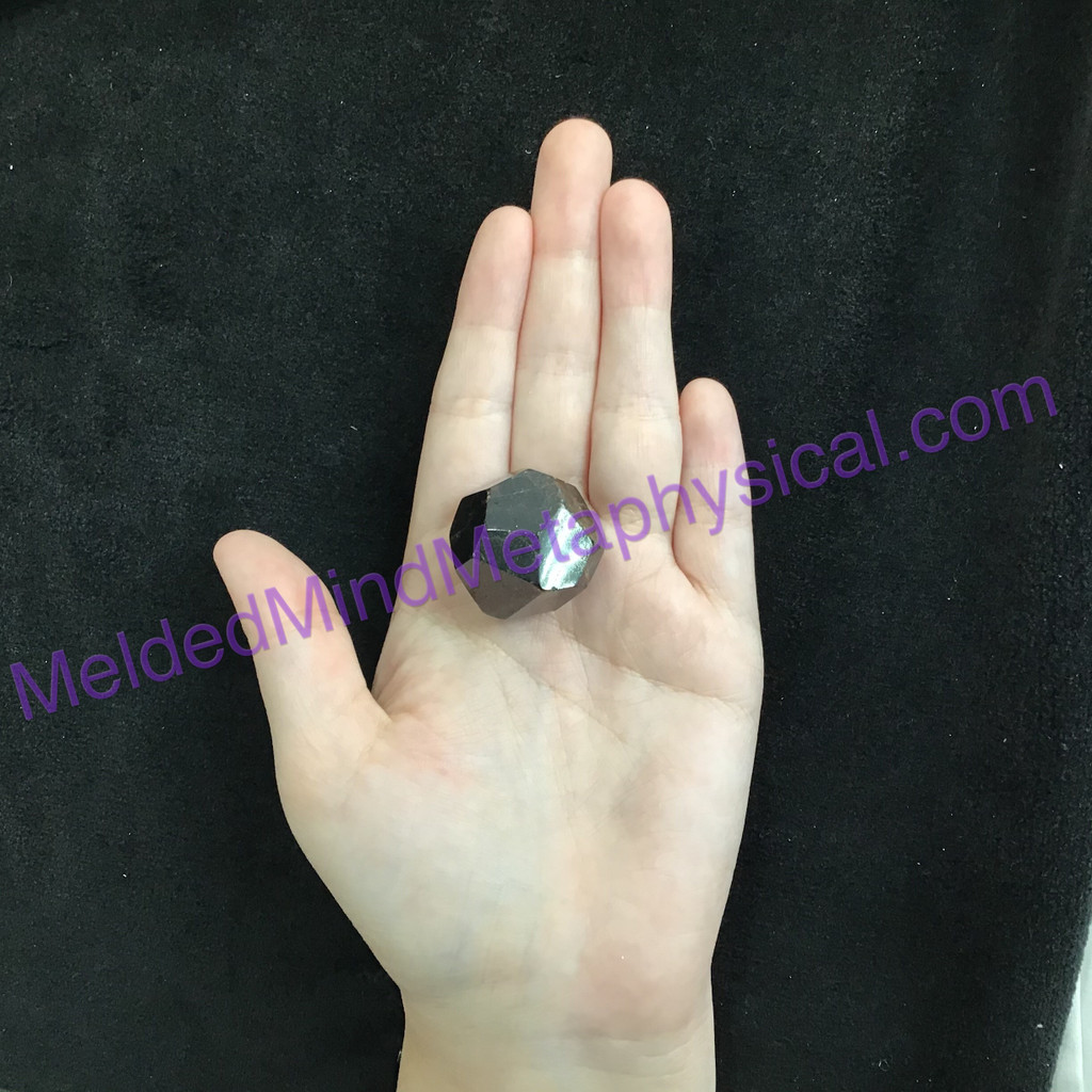 MeledMind Polished Faceted Garnet Specimen 26mm Vibrant Healing Stone Metaphysic