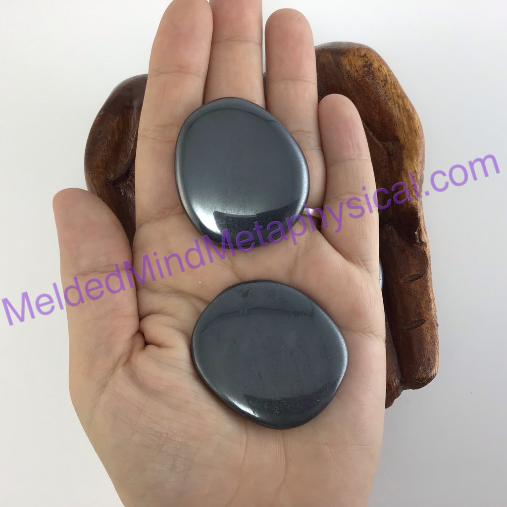 MeldedMind One (1) Hematite Palm Stone 1.48in-1.58in Iron Worry Smooth 056