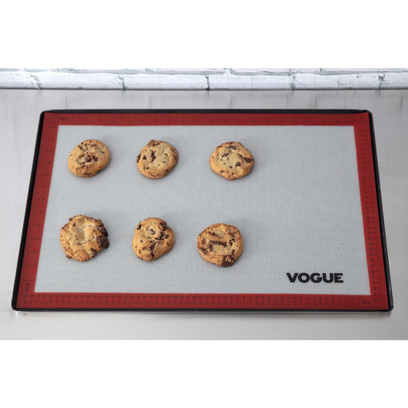 Vogue Non-Stick Silicone Baking Mat 585 x 385mm E687