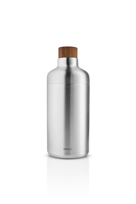 Eva Solo | Liquid Lounge Cocktail shaker | Ensures rapid cooling of your drink | Danish Design & Functionality | Brushed steel