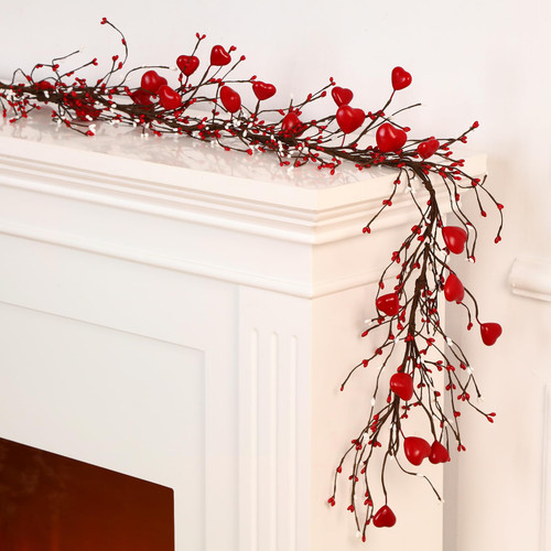 Yuxung Valentine's Day Garland with 30 Fairy Lights 4.5ft Pip Berry Decorative Berry Blossom with Hearts LED Christmas Lights Garland for Valentine's Day Wedding Party