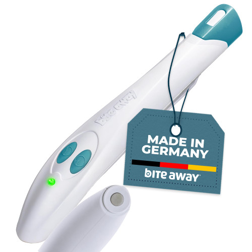 bite away - The Original Electronic Bug bite Treatment for Mosquito Bites, Made in Germany. Without Chemicals - Treatment by Heat, up to 300 Applications Possible with The First Set of Batteries bite away - The Original Electronic Bug bite Treatment for Mosquito Bites, Made in Germany. Without Chemicals - Treatment by Heat, up to 300 Applications Possible with The First Set of Batteries