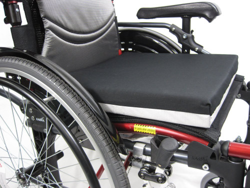 Karman Deluxe Wheelchair Cushion, Black, 16"x16"x2"