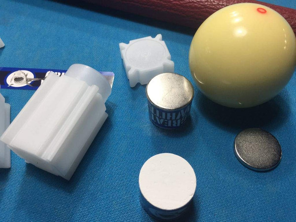 Outsville Great White Pool Cue Chalk Single - Original White