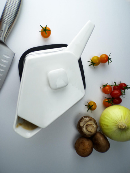 THAT INVENTIONS HeatTHAT! Warming Gravy Boat and Hot Plate, White THAT INVENTIONS HeatTHAT! Warming Gravy Boat and Hot Plate, White