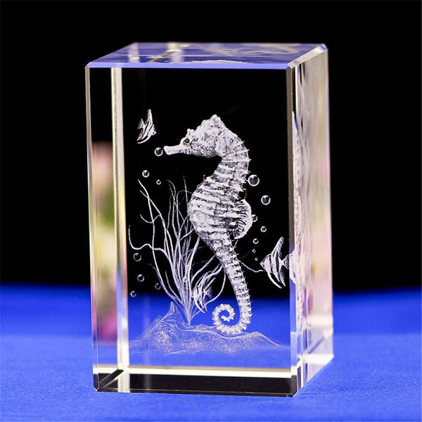 Crystal Glass Seahorse Statue Model,3D Laser Etched Crystal Seahorse Figurine Art,Animal Crystal Glass Cube Engraving Seahorse Ornaments Gifts (30x30x40mm)
