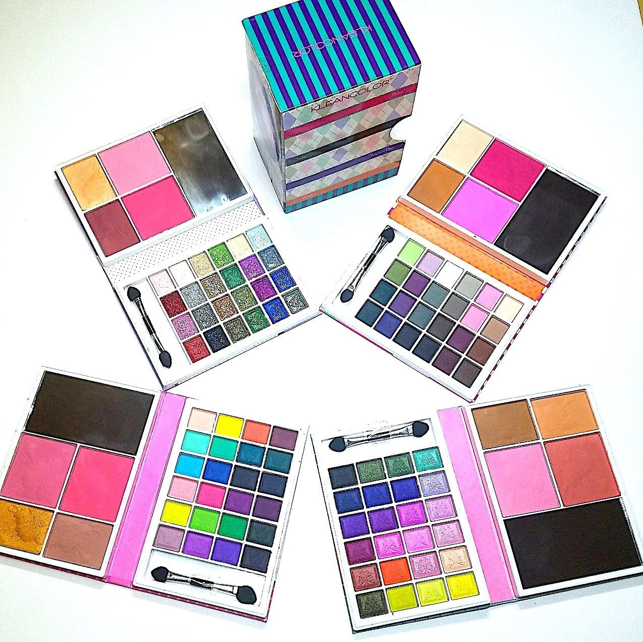 THE DRESS CODE EYESHADOW AND BLUSH KIT