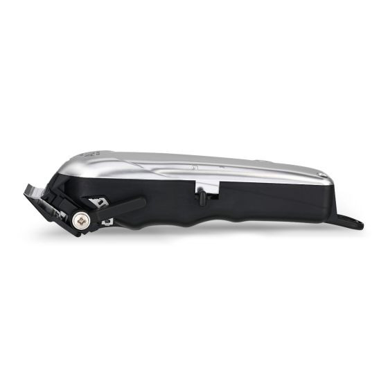 ABSOLUTE ALPHA CLIPPER MATTE. 4 HORAS DE USO Y 2 HORAS DE RECARGA RAPIDA. MODO DE SOPORTE UNIVERSAL PARA USAR CON OTRAS CUCHILLAS FIJAS (ANDIS, WAHL, CALIBER, ETC. 1 MAQUINA CON 3 CUBIERTAS INTERCAMBIABLES.
