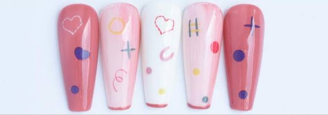 CALCOMANIA PARA LAS UÑAS DE GRAFITI Y CORAZONES