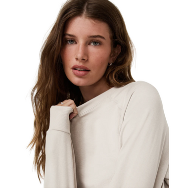 Vuori Women's Long-Sleeve Halo Crew