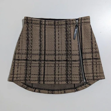 Taupe Black