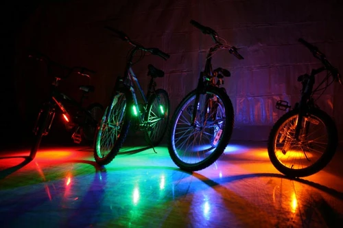 http://d3d71ba2asa5oz.cloudfront.net/12014880/images/bike%20brightz%20led%20bicycle%20light.jpg