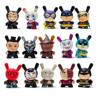 Kidrobot x Batman Dunny Vinyl Mini Series (Blind box) Kidrobot x Batman Dunny Vinyl Mini Series (Blind box)