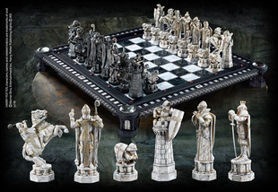 Noble Collection Harry Potter - Final Challenge Chess Set
