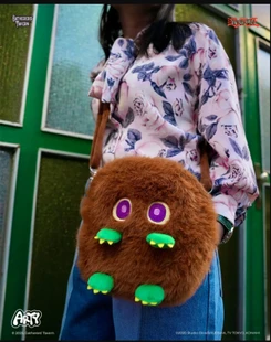 Gatherers Tavern ARTY Sling Bag - Kuriboh