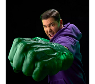 Marvel Legends Series Incredible Hulk Premium Role-play Fists with Smash 'N Bash Sound FX