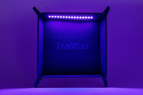 MDG - 530- Shadow Light Blacklight Dice Tray w/ D20