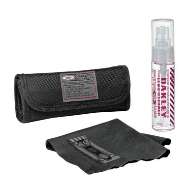 Oakley Lens Cleaning Kit 07-012 in Black - Oakley