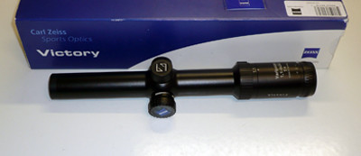 Zeiss Victory Varipoint 1.1-4x24 with illuminated reticle #0 - Excellent condition, faint ringmarks, with lotutec. Item #UB159 - USED/MISC