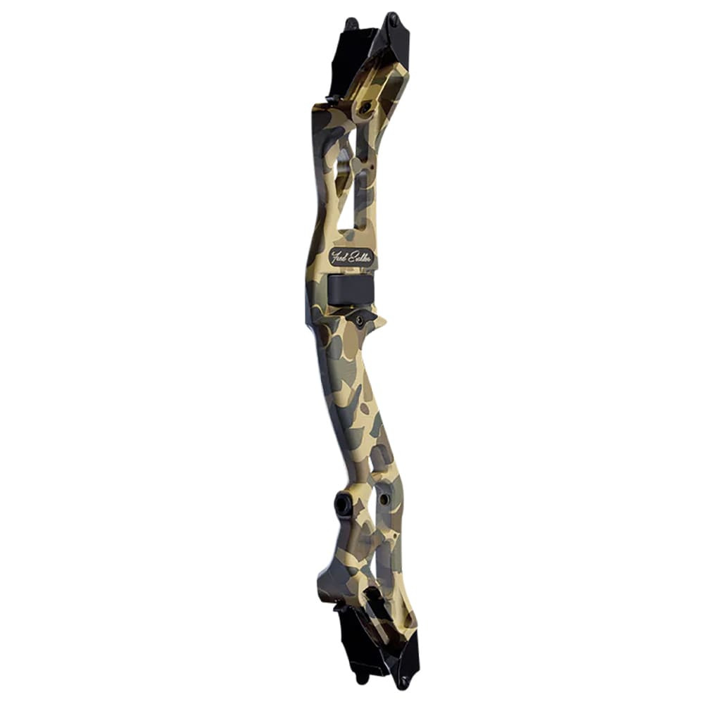 Bear Archery Fred Eichler Signature Series Riser RH Fred Bear Camo Traditional Bow A23FEEFBR - Bear Archery