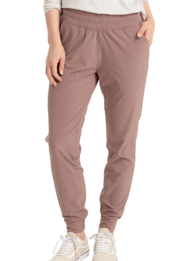 Free Fly Women's Pull-On Breeze Jogger Fig