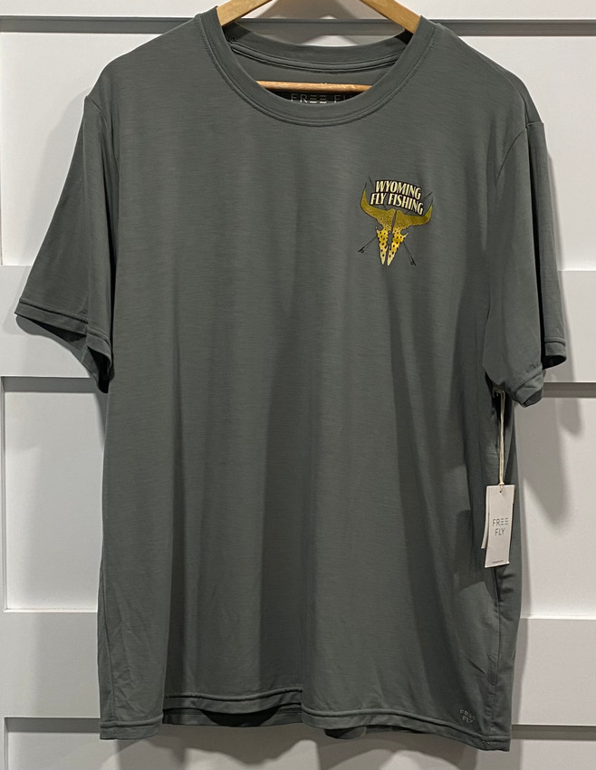 Free Fly Men's Elevate Lightweight Tee Agave Green Logo