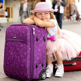 ​Travel tips for kids with contact lenses or glasses
