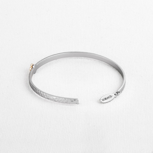 Small silver bracelet with open clasp