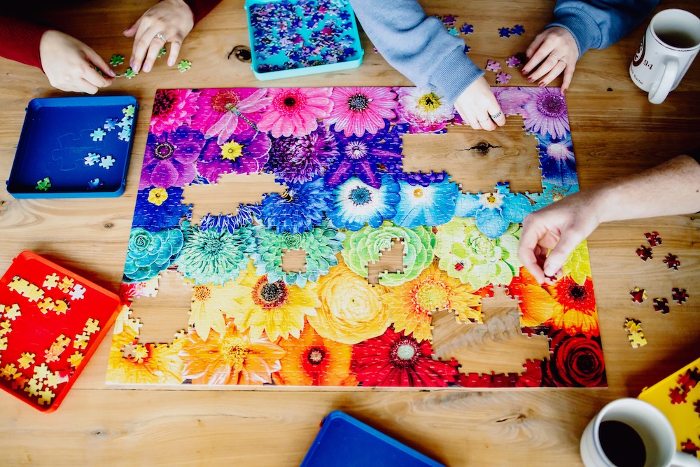 How Long Does it Take to do a 1000 Piece Jigsaw Puzzle? - Buffalo Games