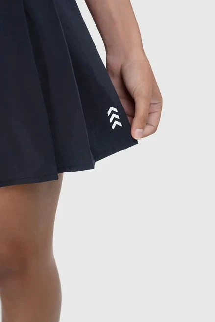 Pursue Skort, black performance skort with side pocket, close-up view