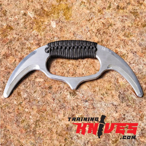 Hero – KEK Aluminum Black Double Karambit Trainer open with dull double-edged trainer blade and black aluminum handles with dual finger rings Hero – KEK Aluminum Black Double Karambit Trainer open with dull double-edged trainer blade and black aluminum handles with dual finger rings