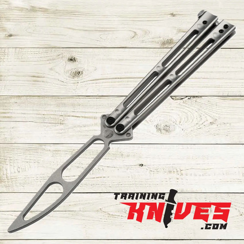 Hero – Böker Papillon 420 Stonewash Balisong Butterfly Trainer with stainless steel handles and unsharpened trainer blade Hero – Böker Papillon 420 Stonewash Balisong Butterfly Trainer with stainless steel handles and unsharpened trainer blade