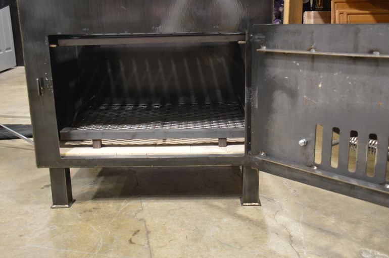 1904 Pits "The Slinger" Direct Heat Smoker