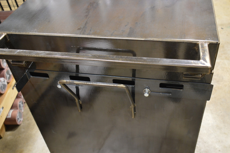 1904 Pits "The Slinger" Direct Heat Smoker