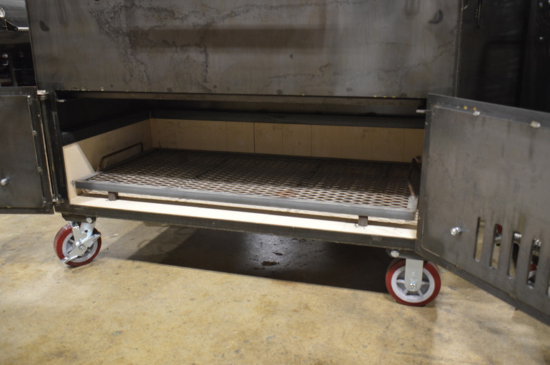 1904 Pits "The Trolley" 2'x4' Direct Heat Smoker 