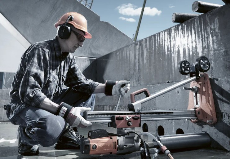 DMS 240 Husqvarna Core Drill & Stand