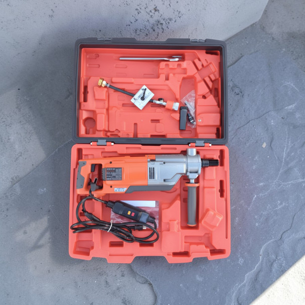 DEMO - HUSQVARNA DM 220