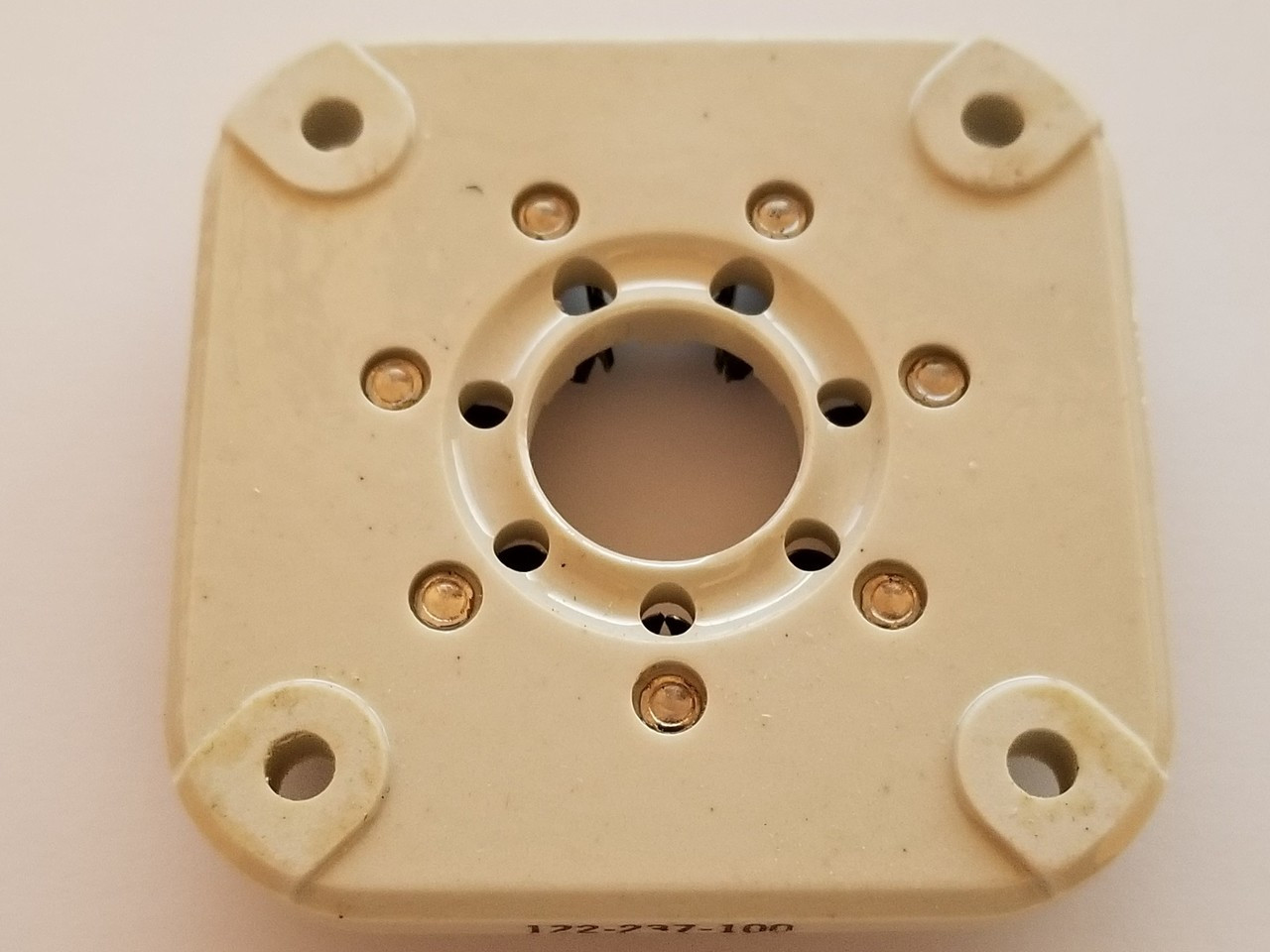 Ceramic 7 Pin Socket-E.F. Johnson Part #122-237-100 (Item: NOS-SKT-43)