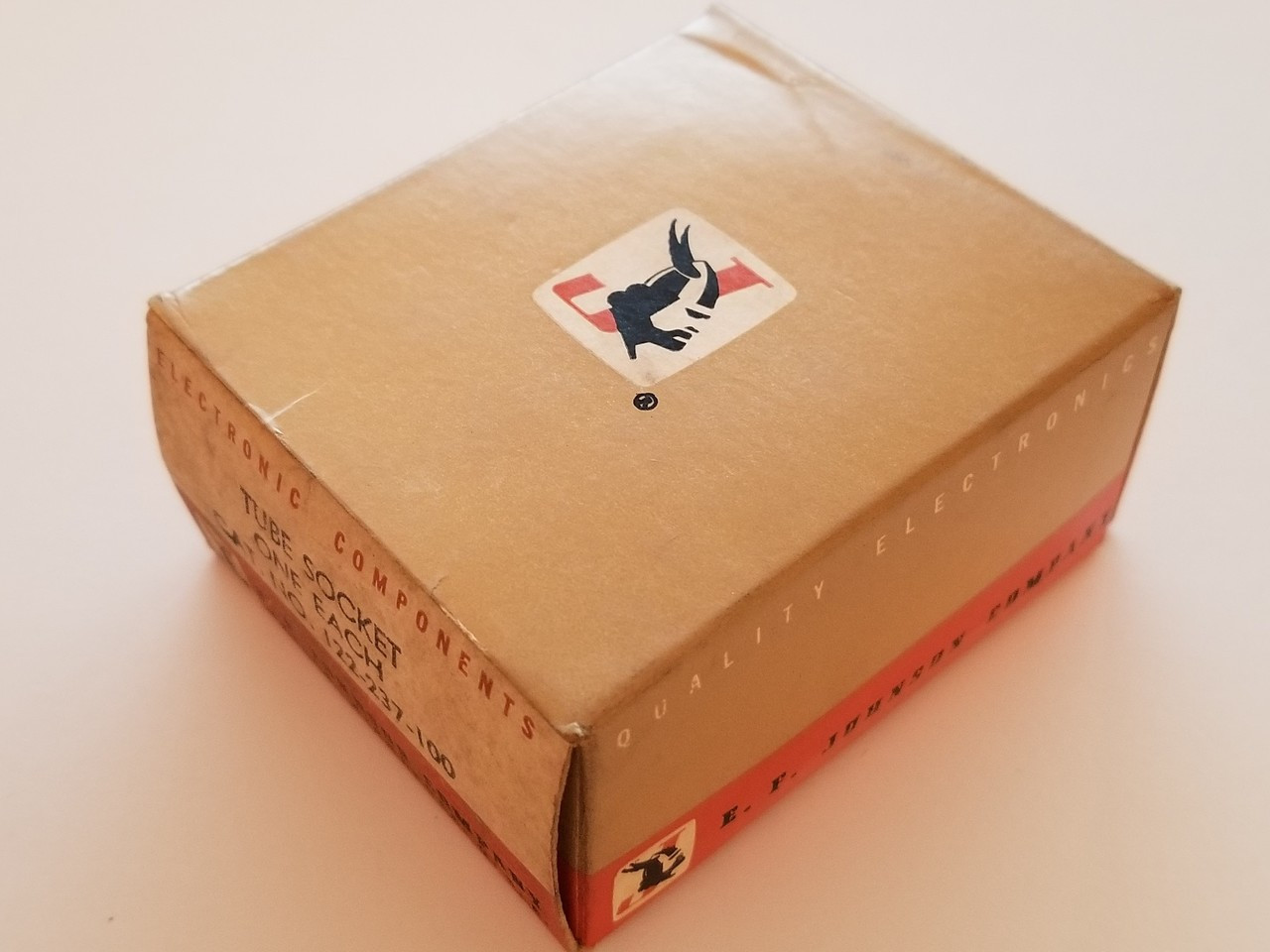 Ceramic 7 Pin Socket-E.F. Johnson Part #122-237-100 (Item: NOS-SKT-43)